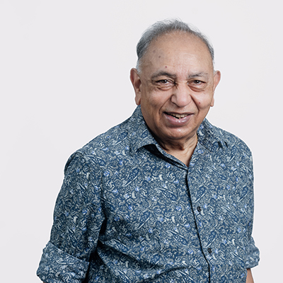 Dr Nalinkumar Bhatt